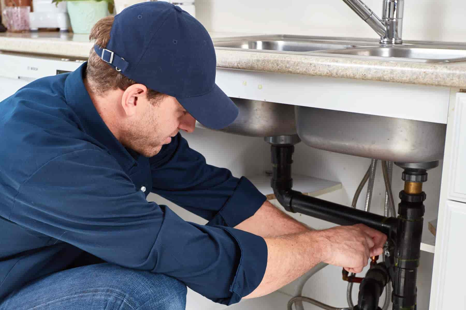 Emergency Plumbing Services: What to Do When Disaster Strikes