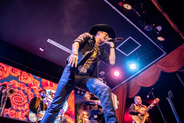 Musicians Who Mastered the Digital Stage and Their Secrets