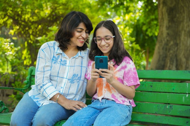 The Role of Emotional Hooks in Driving Instagram Likes